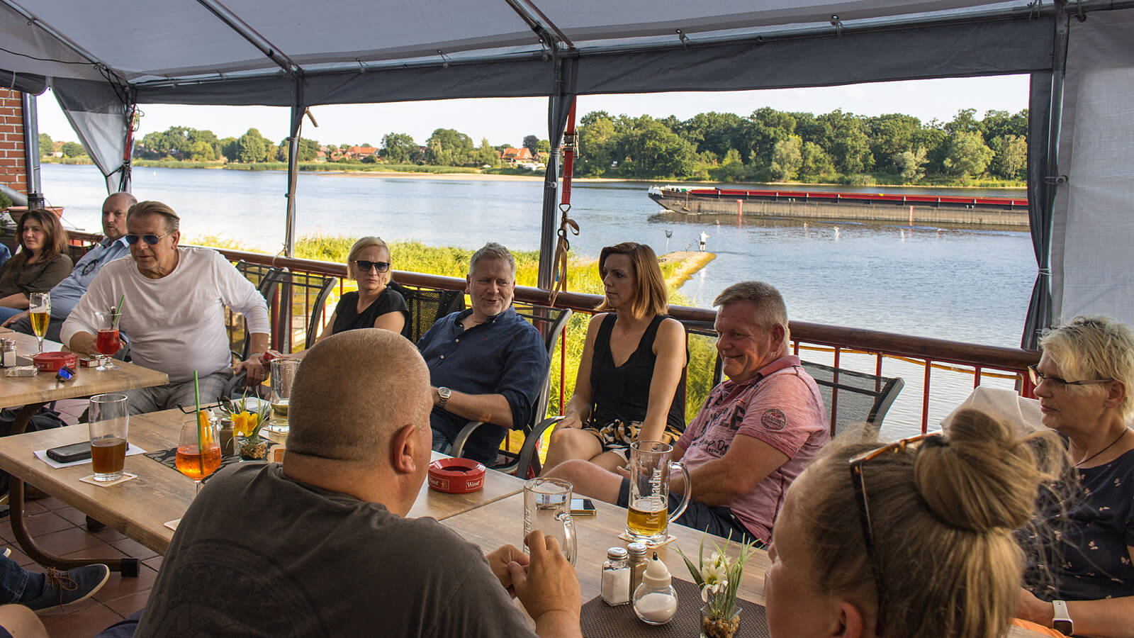 Grillfest der WVL im Bootshaus Lauenburg