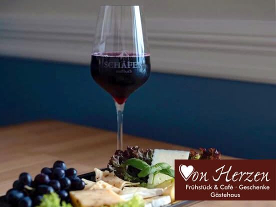 Weinprobe im Café Von Herzen