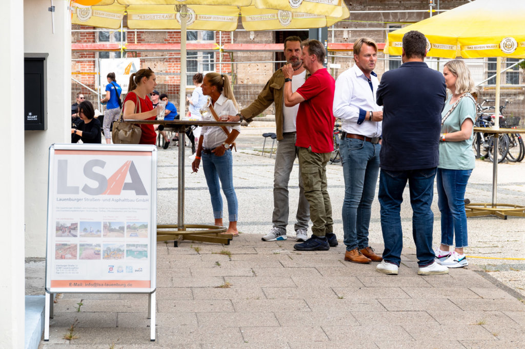 Einweihung der neuen Geschäftsräume der Lauenburger Firma LSA - Lauenburger Straßen und Asphaltbau GmbH in der Alten Wache 1 © Dirk Eisermann