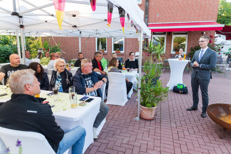 WVL-Sommerfest im Marina-Skippertreff von Yildiz Frühauf am 06. Juli 2023
© Dirk Eisermann WVL-Sommerfest im Marina-Skippertreff von Yildiz Frühauf am 06. Juli 2023 © Dirk Eisermann