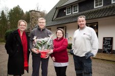 Begrüßung der WVL-Neumitglieder Jens und Heidi Schuhmacher / Forsthaus Glüsing durch 2. Vorsitzende Heike Maurer und Michael Browarczyk © Dirk Eisermann