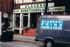 Die Glaserei Prinz in den 90er auf dem Kiez, Hamburg (Foto: Facebook)