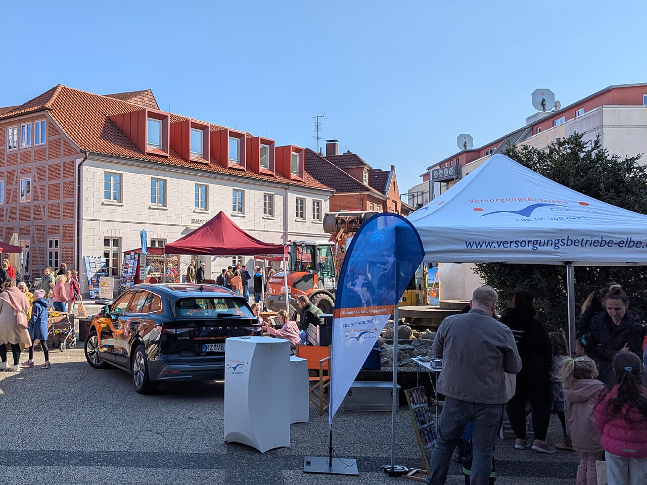 Sponsor und Aussteller: Die Versorgungsbetriebe Elbe auf dem Lauenburger Frühlingserwachen (Foto: Holger Meyer) Sponsor und Aussteller: Die Versorgungsbetriebe Elbe auf dem Lauenburger Frühlingserwachen (Foto: Holger Meyer)