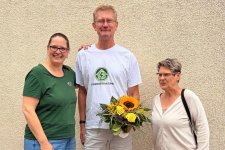 Begrüßung von Fa. Einfeld durch die Vorstandsmitglieder Beate Welzel (l.) und Klaudia von Malottke