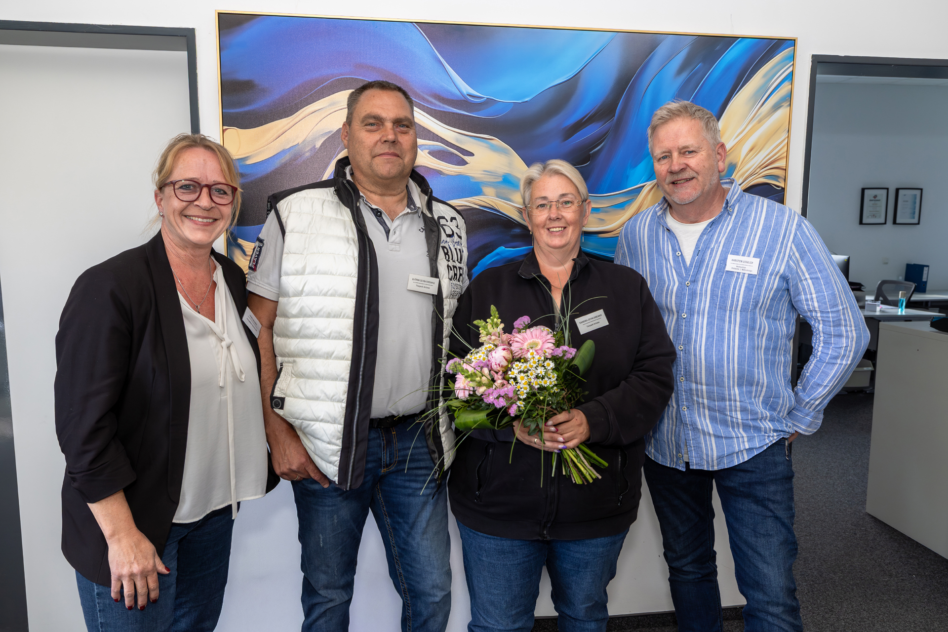 WVL-Stammtisch bei der Lauenburger Firma ENDOMEDICAL
WVL-Vorstand begrüßen das Neumitglied ‚Tierpark Krüzen‘ Sandra und Björn Zeyn-Drewke (Foto: Dirk Eisermann) WVL-Stammtisch bei der Lauenburger Firma ENDOMEDICAL WVL-Vorstand begrüßen das Neumitglied ‚Tierpark Krüzen‘ Sandra und Björn Zeyn-Drewke