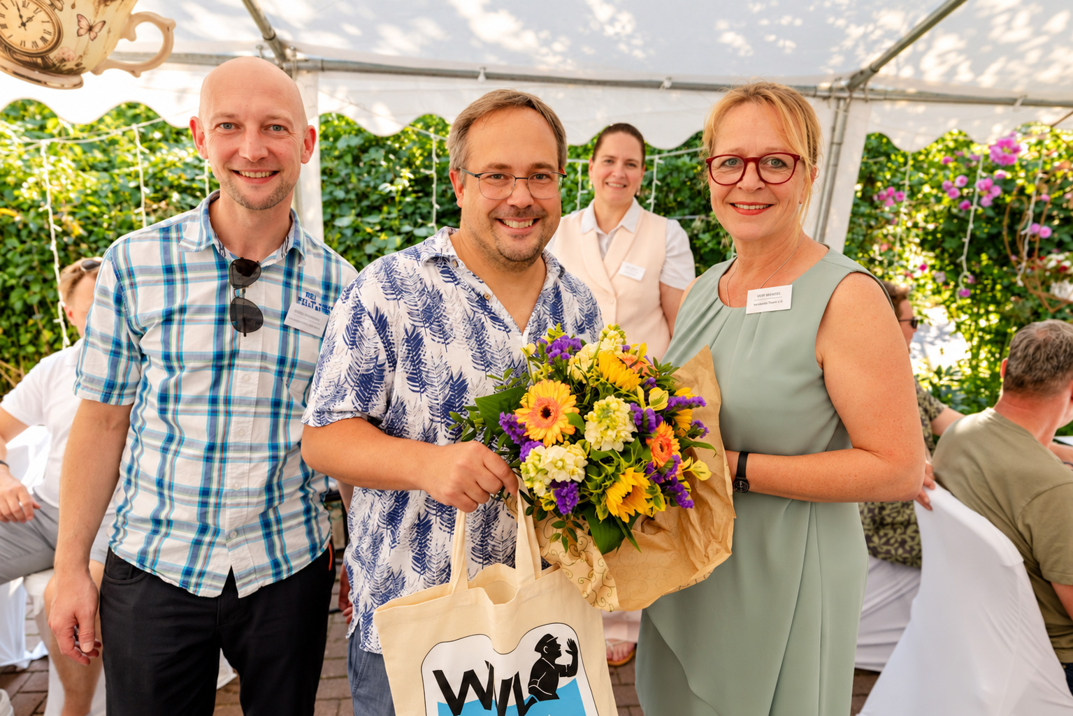 Begrüßung von Tim Bienwald (m.) durch den Vorstand der WVL Vorstand (Foto: Dirk Eisermann) Begrüßung von Tim Bienwald (m.) durch den Vorstand der WVL Vorstand.